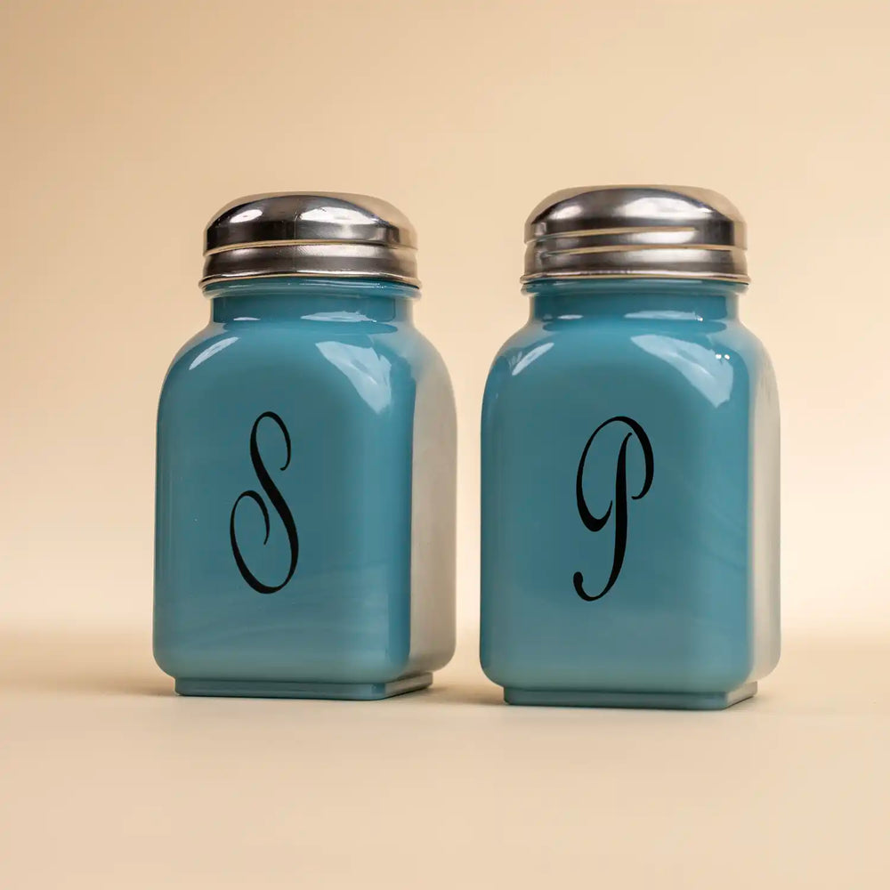 salt and pepper shakers Georgia Blue 04