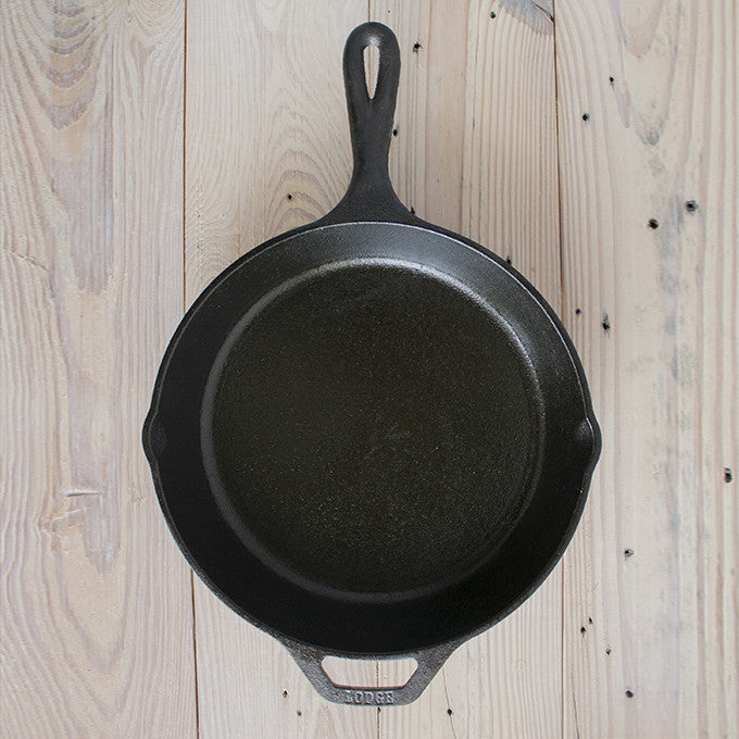 Laurel Machine & Foundry Co. Cast Iron Skillet